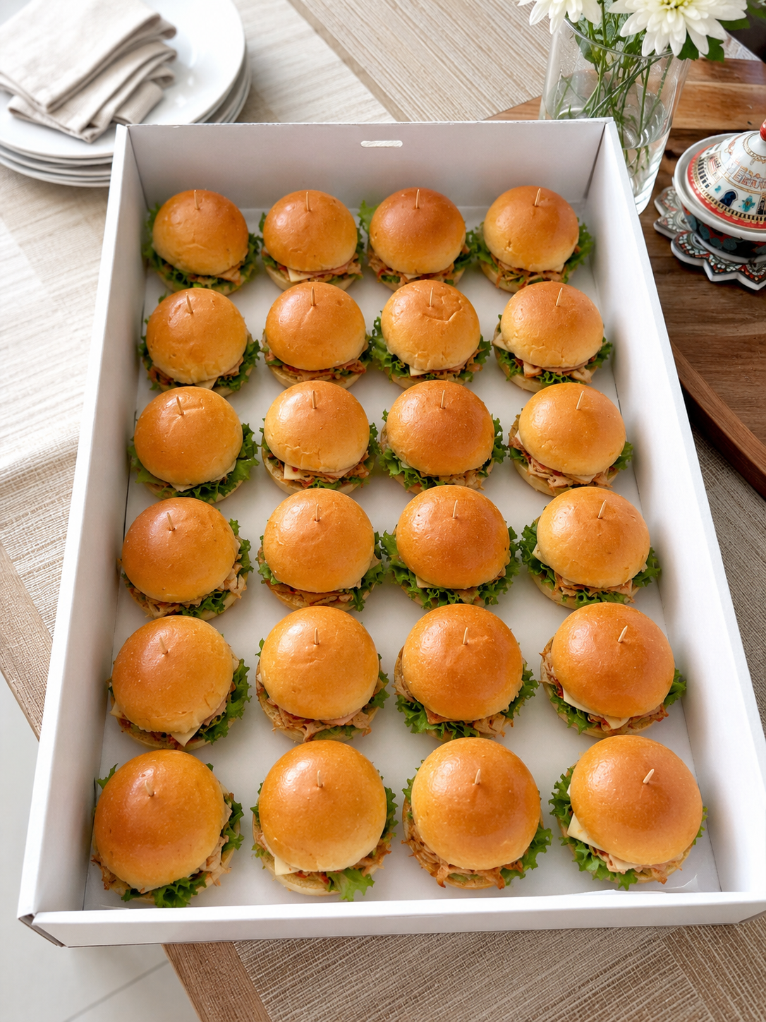 Chicken Slider Box, 24 Pieces